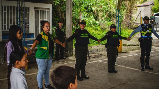 La estrategia ‘Colegios y Entornos Seguros’ llega a más de 13 mil estudiantes y 2.000 padres en Dosquebradas